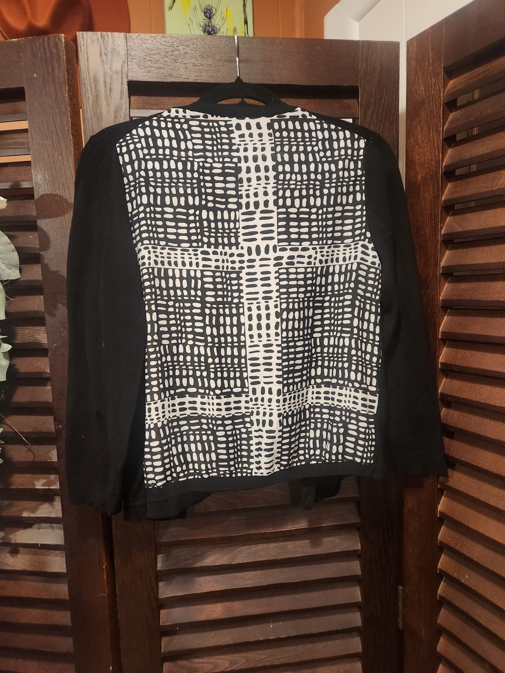 Anne Klein Black and White Patterned Cardigan Sweater